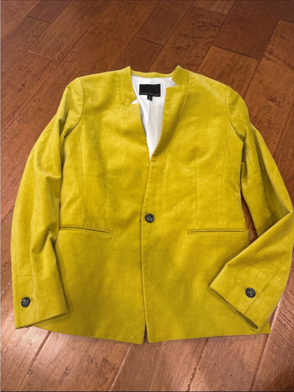 Banana Republic Women’s Single-Button Blazer